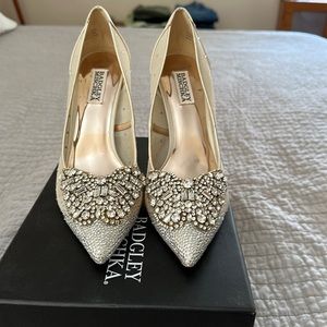 Badgley mischka bridal shoes size 9